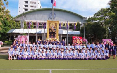 Grade 7 students represented the school in the wreath-laying ceremony to pay homage on King Chulalongkorn Memorial Day